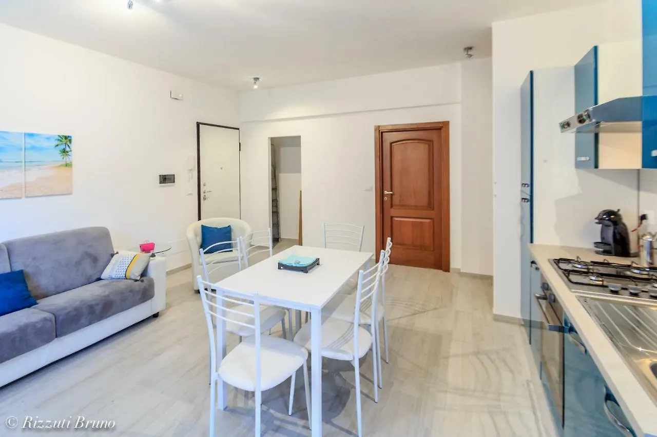 appartamento ristrutturato a nuovo !!! Varazze